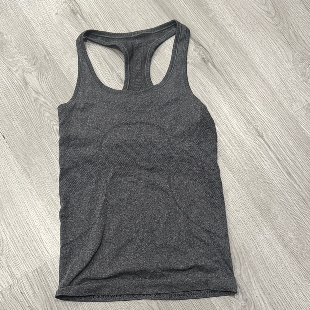 Lululemon Athletica Gray Fitted Sleeveless Tank Top